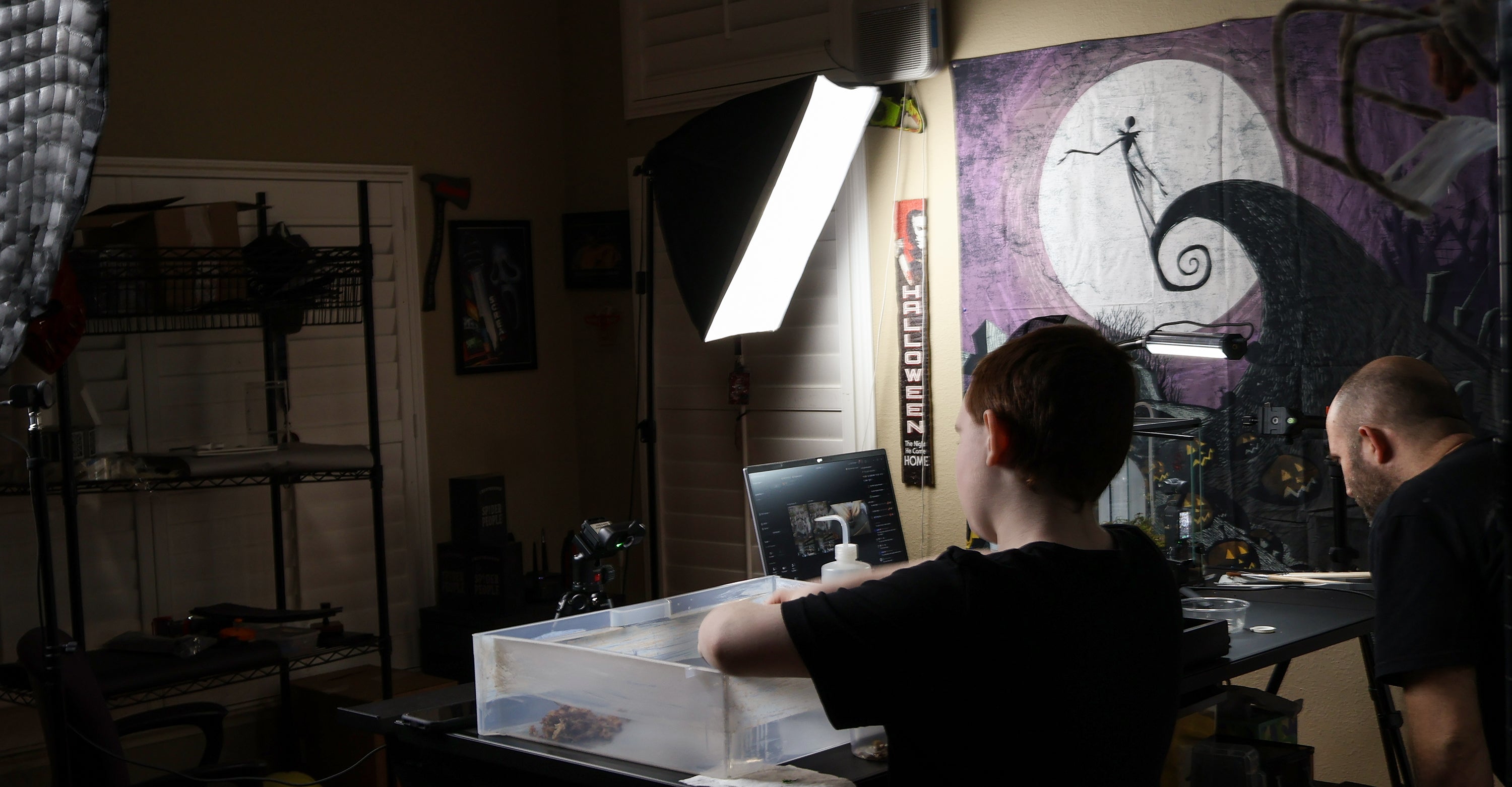 Behind-the-scenes view of a Spider People Network livestream setup